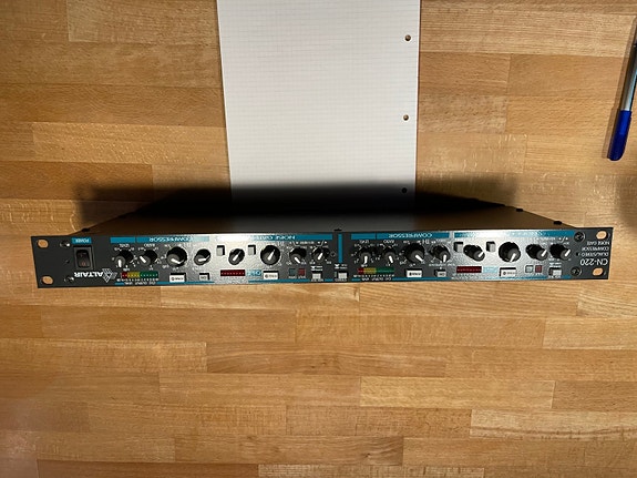 Product image 1 of 7