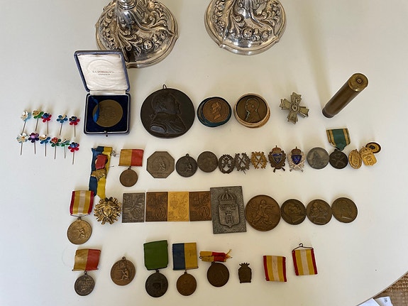 Product image 1 of 6