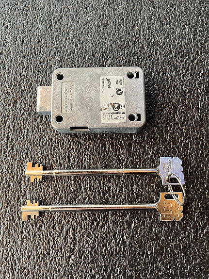 Product image 3 of 4