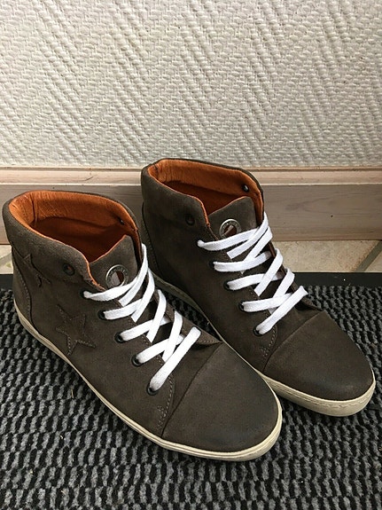 Product image 1 of 4