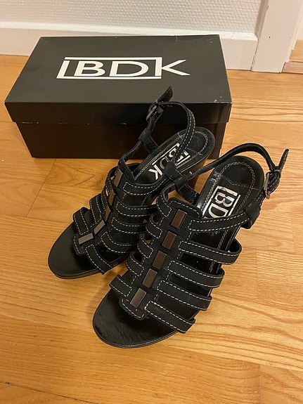 Product image 1 of 6