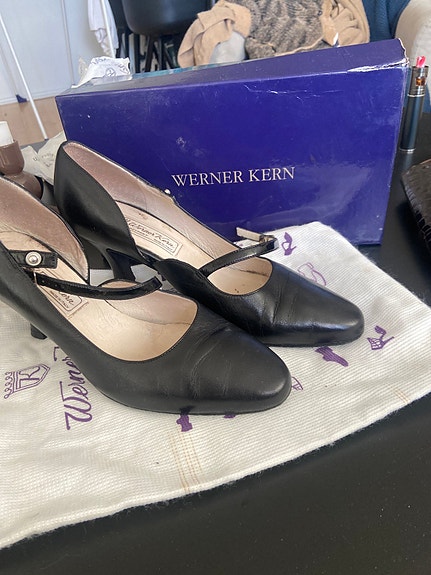 Product image 1 of 4