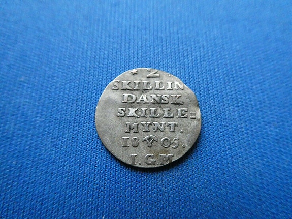 Product image 1 of 2