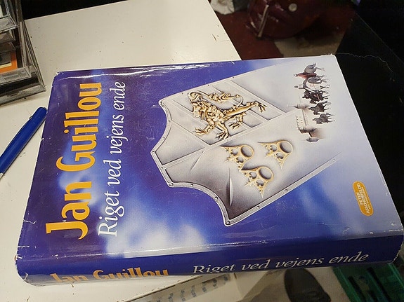 Product image 1 of 3