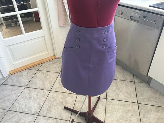 Product image 1 of 4