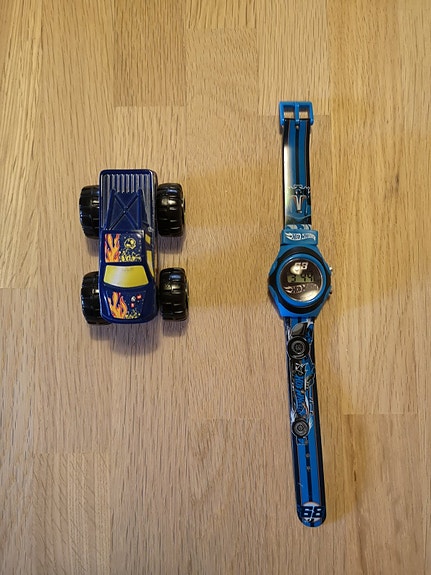 Product image 1 of 3