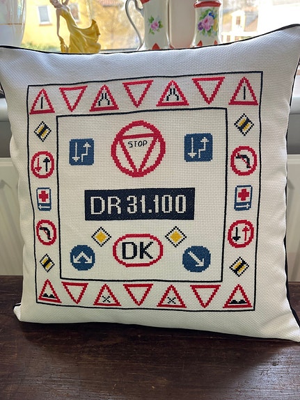 Product image 1 of 8