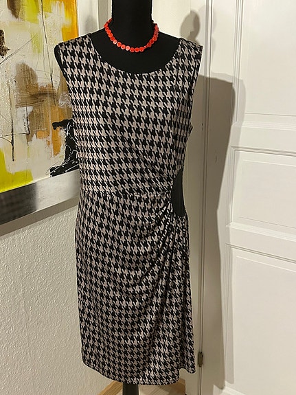 Product image 1 of 7