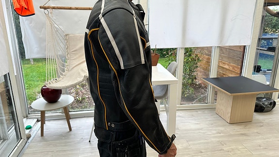 Product image 3 of 4