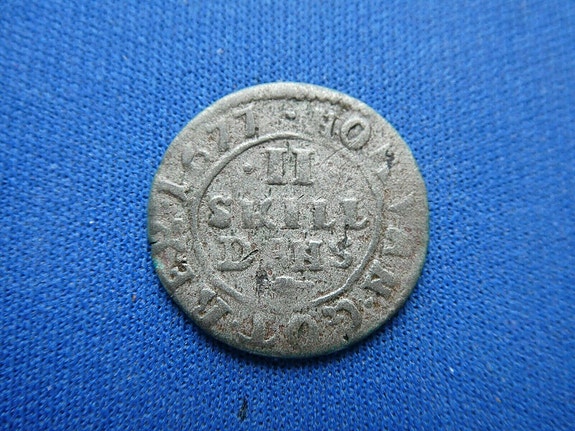 Product image 1 of 2