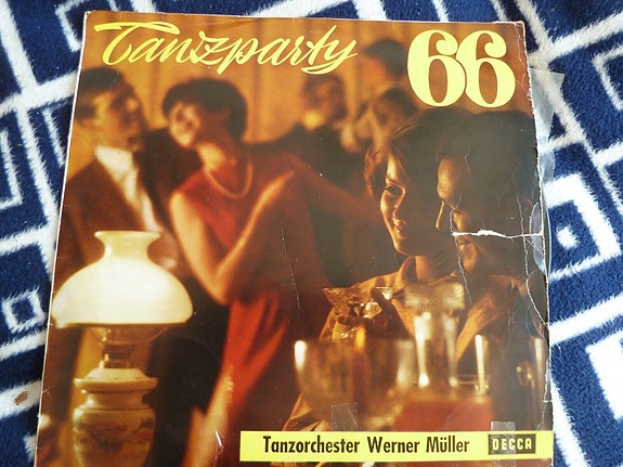 Product image 1 of 2