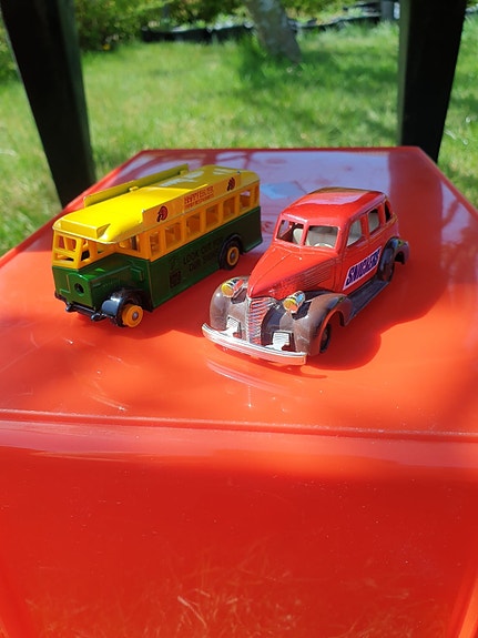 Product image 1 of 3