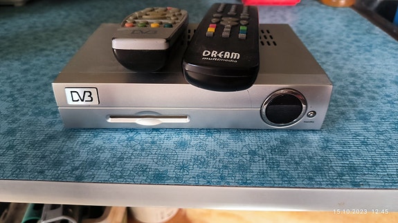 Product image 1 of 3