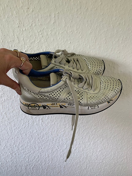 Product image 1 of 3