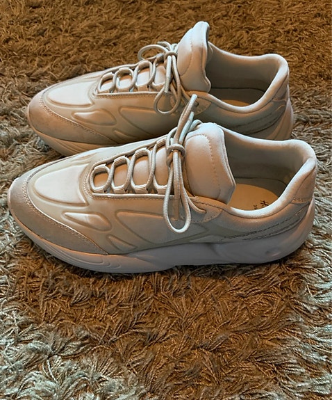 Product image 1 of 8