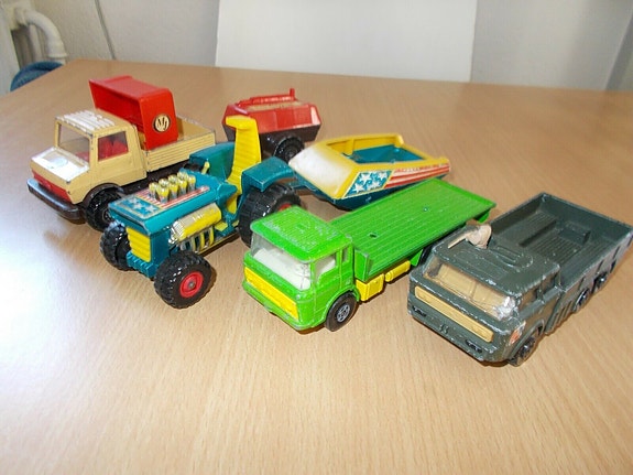 Product image 1 of 2