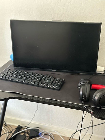 Product image 1 of 8