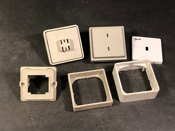 Product image 1 of 3