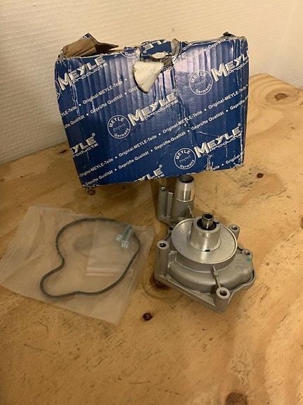 Product image 1 of 3