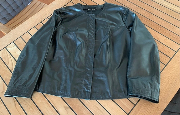 Product image 1 of 8