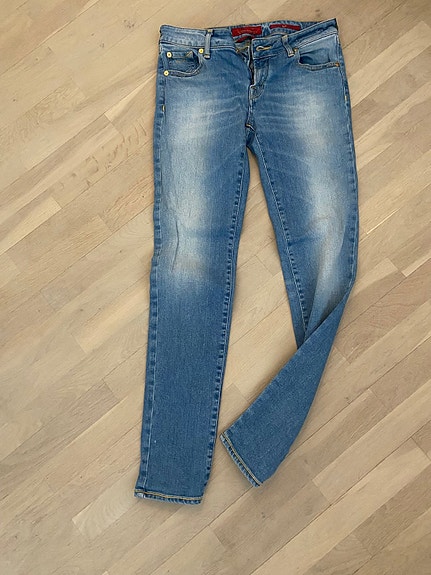 Product image 1 of 4