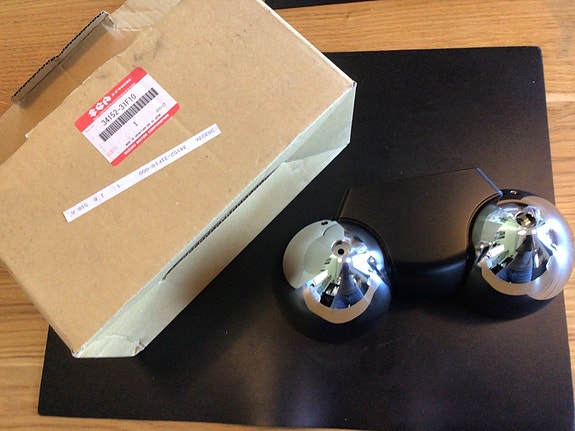 Product image 1 of 2