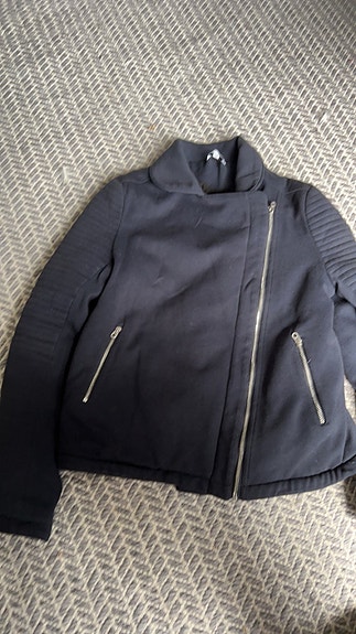 Product image 1 of 8