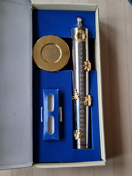 Product image 1 of 4