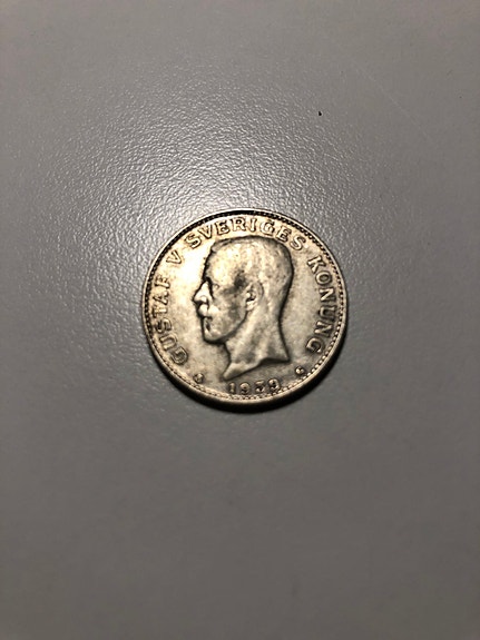 Product image 1 of 2