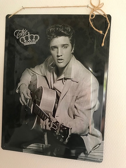 Product image 1 of 2