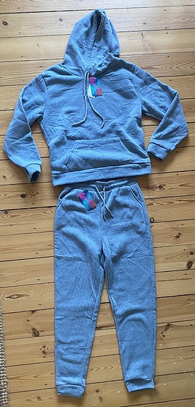 Product image 1 of 2