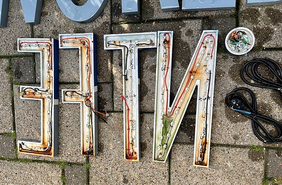 Product image 7 of 8