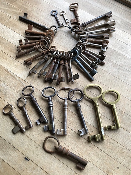 Product image 1 of 8