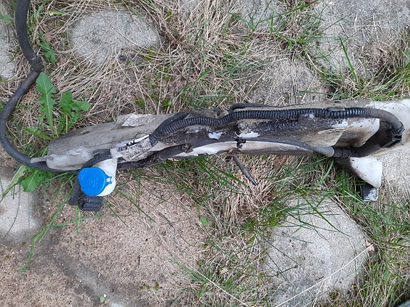 Product image 1 of 2