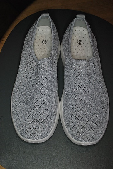 Product image 1 of 2