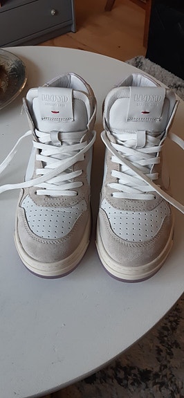 Product image 1 of 6