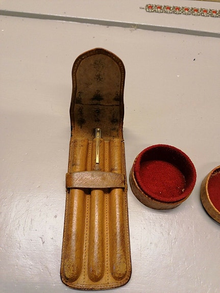 Product image 1 of 3