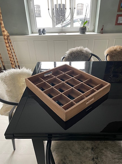 Product image 1 of 4