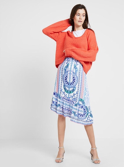 Product image 1 of 8