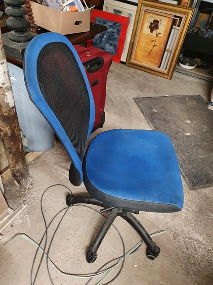 Product image 1 of 4