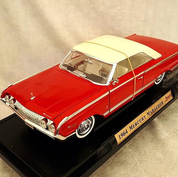 Product image 1 of 8