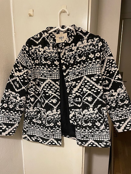 Product image 1 of 8