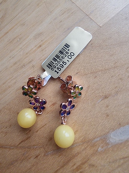 Product image 1 of 4