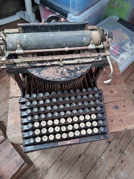 Product image 1 of 2