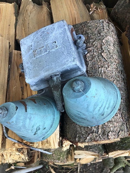 Product image 1 of 2