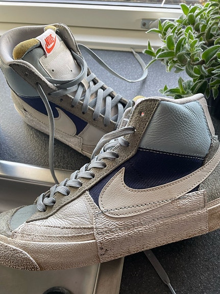 Product image 1 of 4