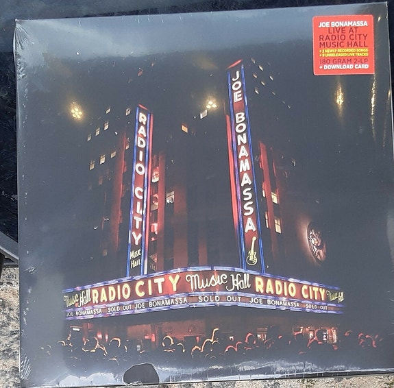 Product image 1 of 2