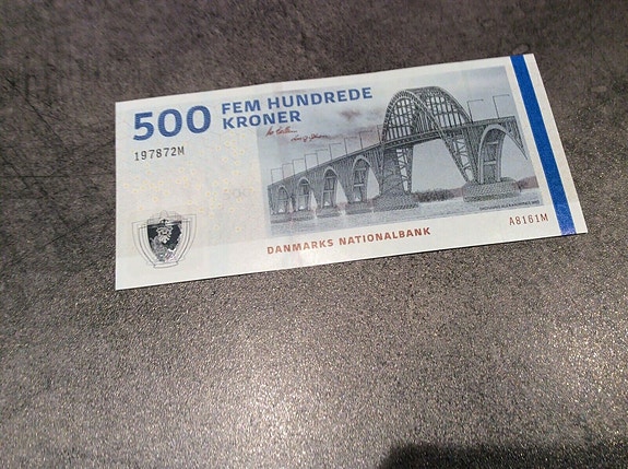 Product image 1 of 5