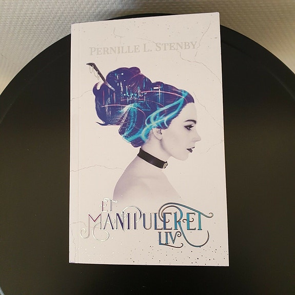 Product image 1 of 2