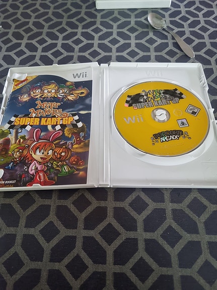 Product image 3 of 3